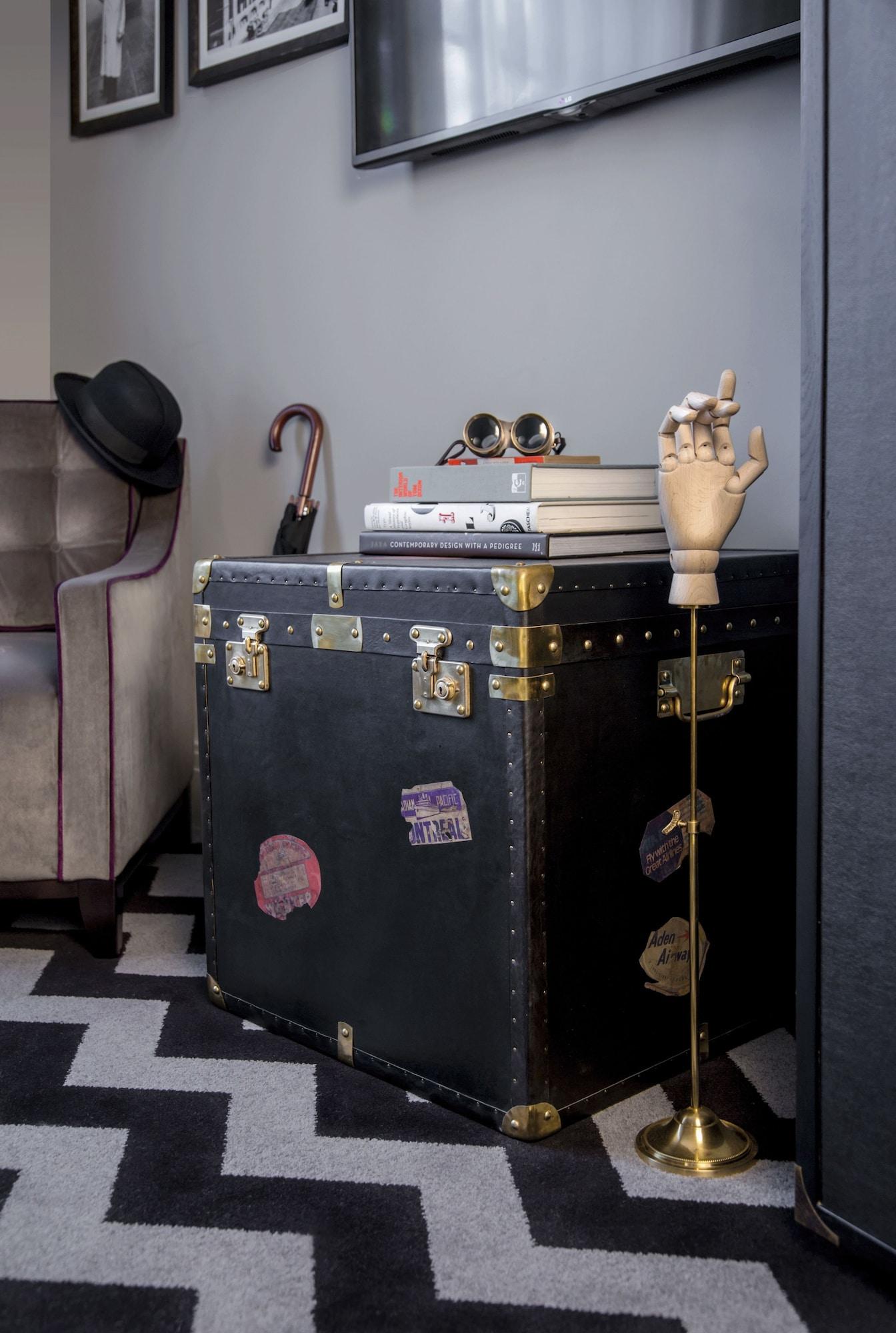 Hotel Gotham Manchester Exterior photo A suitcase by the company