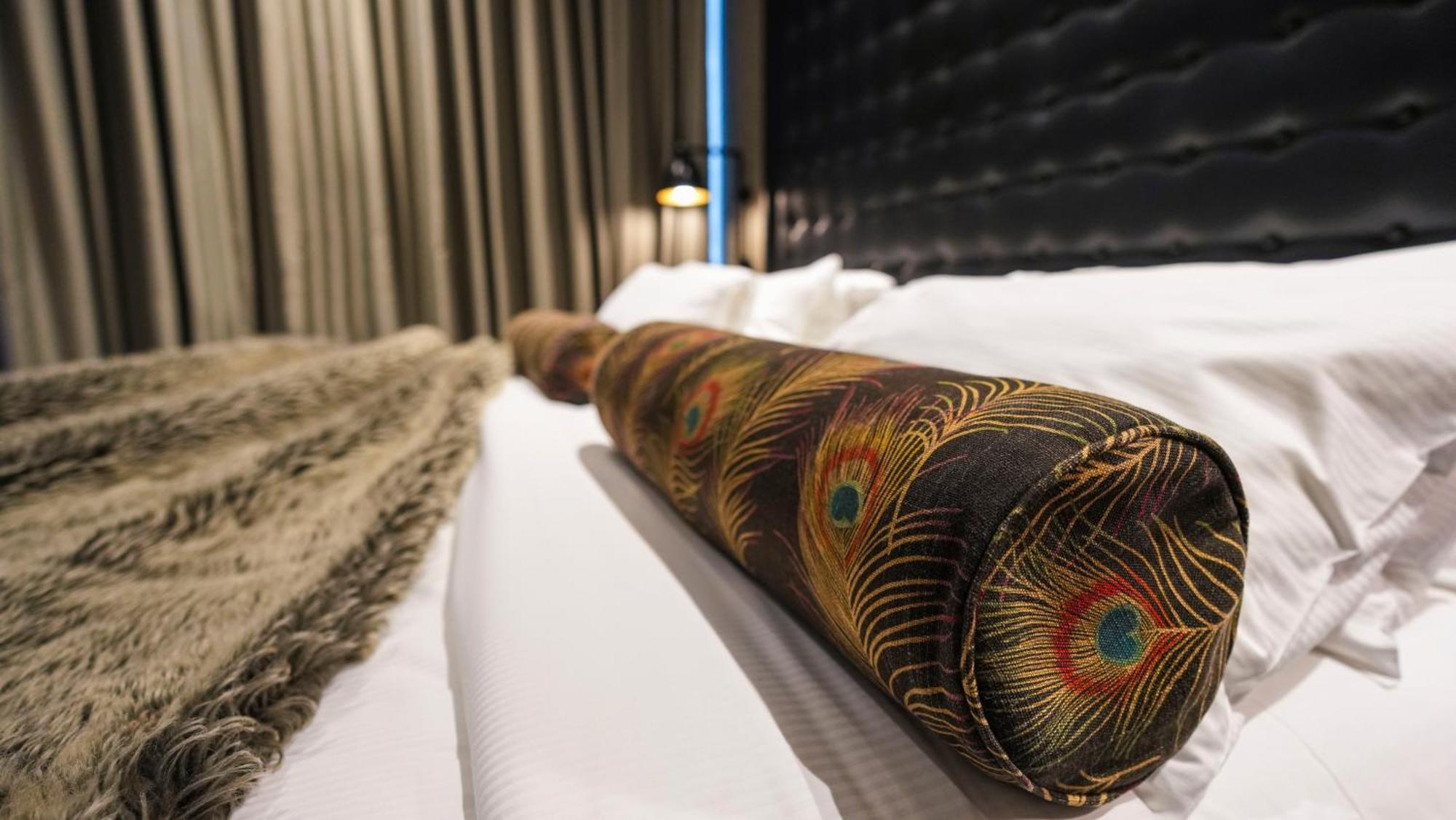 Hotel Gotham Manchester Exterior photo A bolster pillow