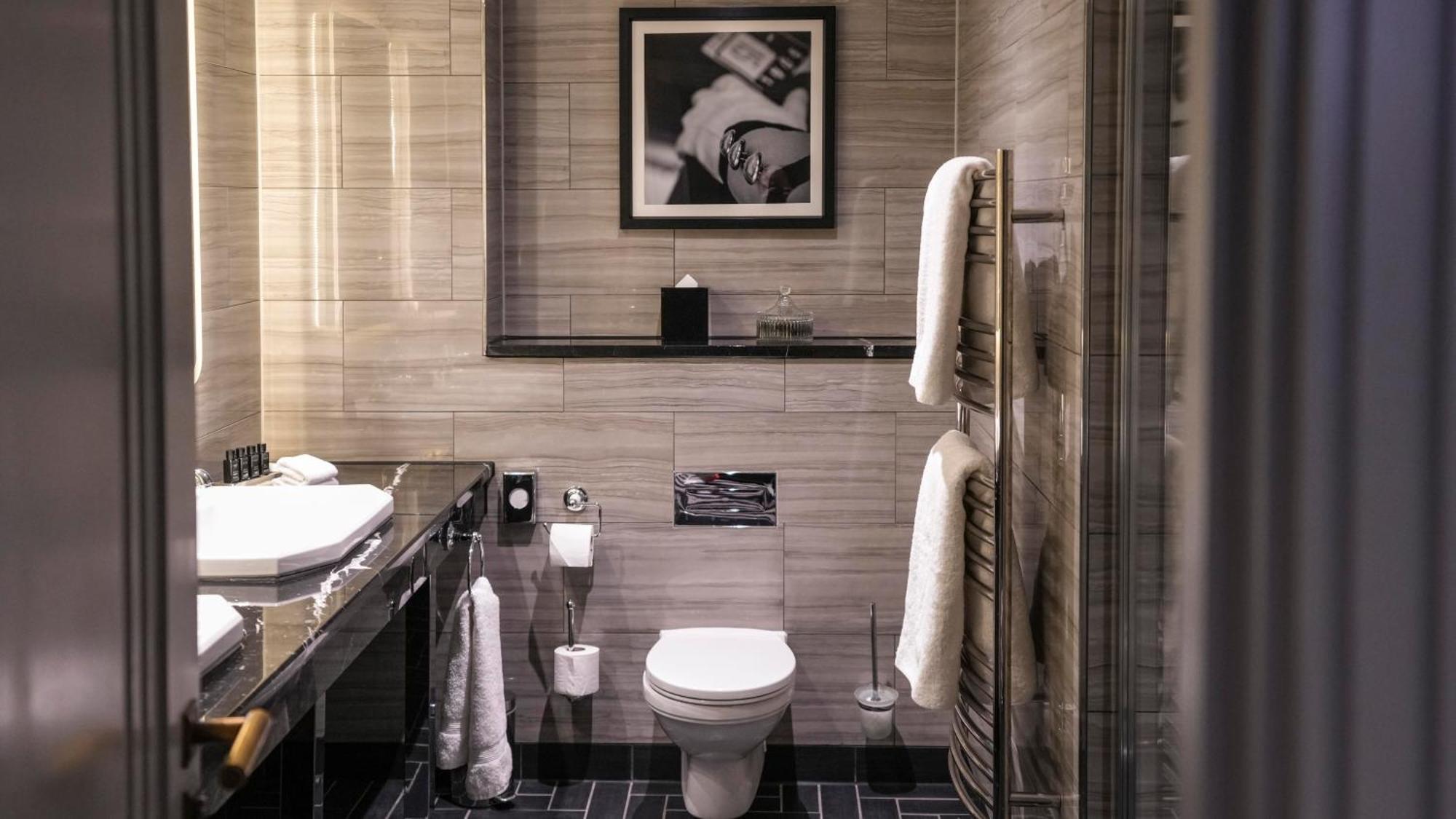 Hotel Gotham Manchester Exterior photo Bathroom
